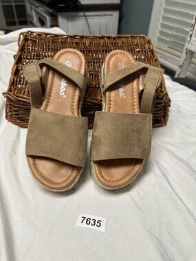 weeboo 5-1/2 platform wedge sandals  brown jute  wrapped sole silver buckle clos